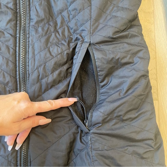 The North Face Women’s Mossbud Insulated Reversible Parka size Medium - Picture 5 of 16